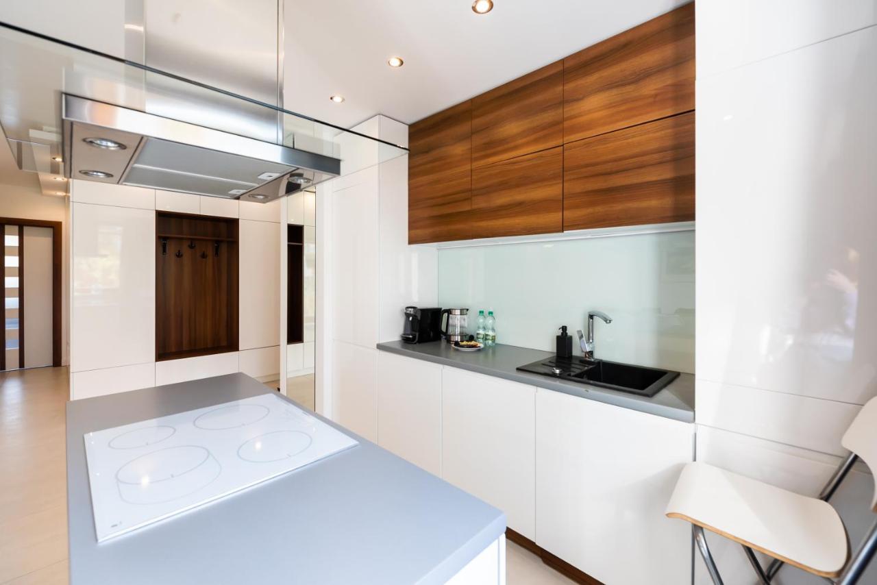 Bluszczanska Modern Urban Apartment Warsaw